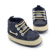 Load image into Gallery viewer, I Love PaPa & MaMa Sneakers