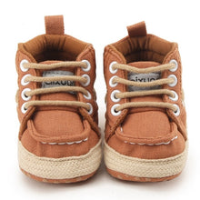 Load image into Gallery viewer, I Love PaPa & MaMa Sneakers