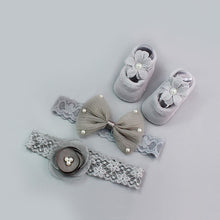 Load image into Gallery viewer, Newborn Girls Giftbox