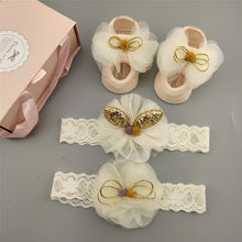 Load image into Gallery viewer, Newborn Girls Giftbox