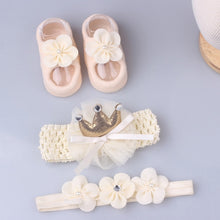 Load image into Gallery viewer, Newborn Girls Giftbox