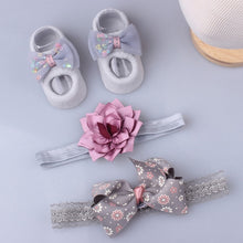 Load image into Gallery viewer, Newborn Girls Giftbox