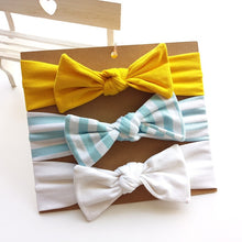 Load image into Gallery viewer, Girls Hair Accessories
