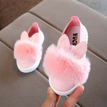 Load image into Gallery viewer, Rabbit Pattern Plush Anti-slip Soft Sole Baby Shoes
