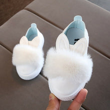 Load image into Gallery viewer, Rabbit Pattern Plush Anti-slip Soft Sole Baby Shoes
