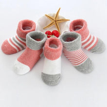 Load image into Gallery viewer, Thick Baby Socks - 5 Pack
