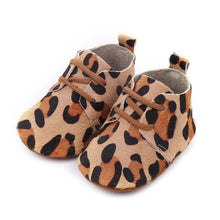 Load image into Gallery viewer, Leather Baby Shoes - Leopard Print
