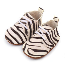 Load image into Gallery viewer, Leather Baby Shoes - Leopard Print
