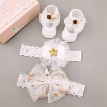 Load image into Gallery viewer, Newborn Girls Giftbox
