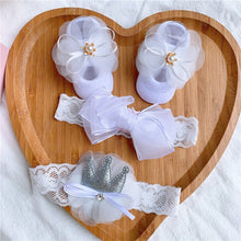 Load image into Gallery viewer, Newborn Girls Giftbox
