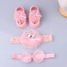 Load image into Gallery viewer, Newborn Girls Giftbox
