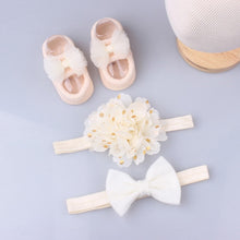 Load image into Gallery viewer, Newborn Girls Giftbox
