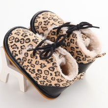 Load image into Gallery viewer, Baby Snow Booties

